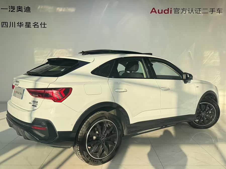Audi Q3 Sportback 2023 45 TFSI quattro Luxury - zdjęcie 4