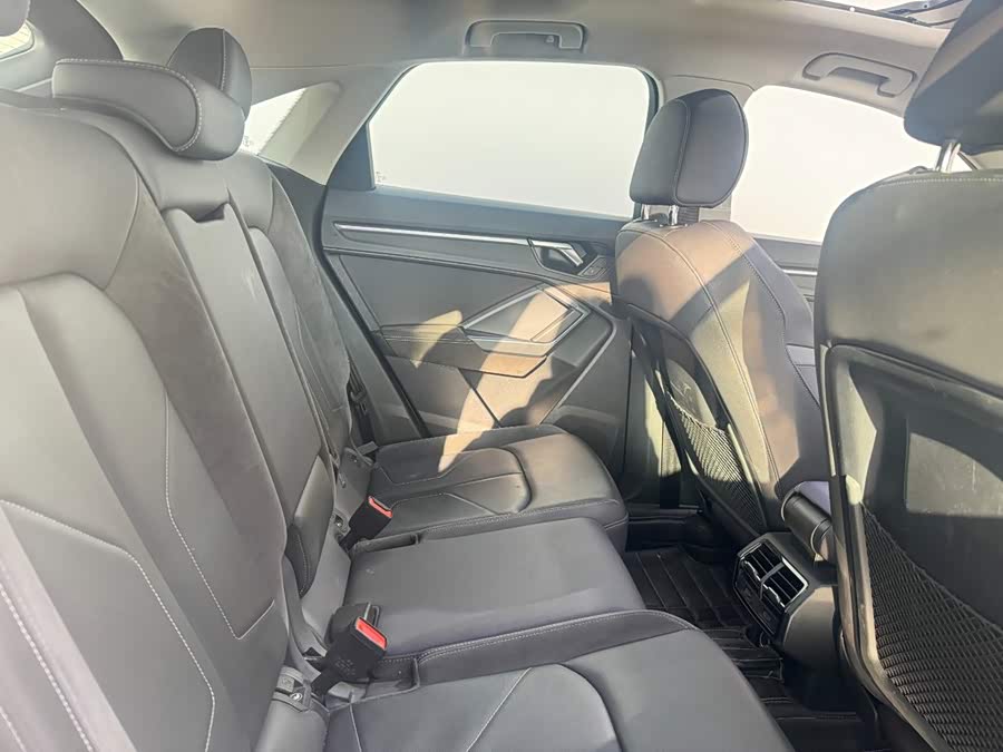 Audi Q3 Sportback 2023 45 TFSI quattro Luxury - zdjęcie 8