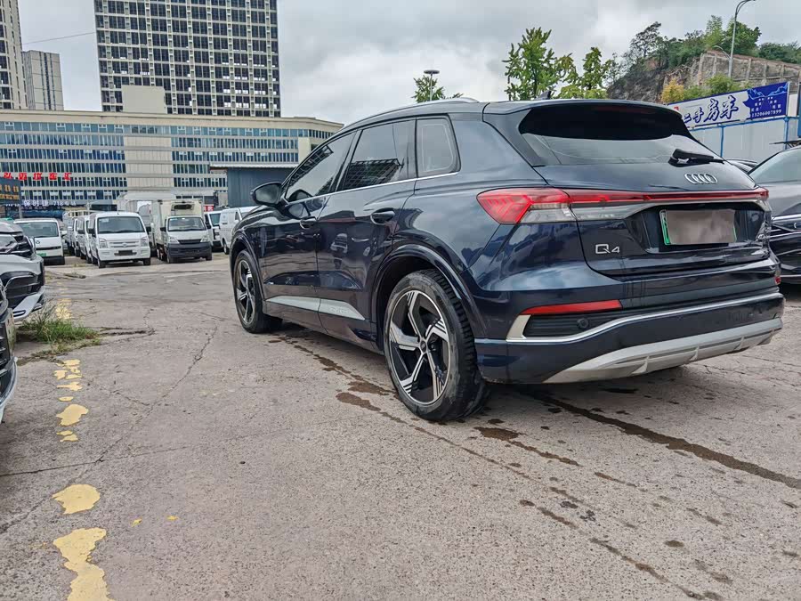 Audi Q4 e-tron 2023 50 e-tron quattro Premium - zdjęcie 7