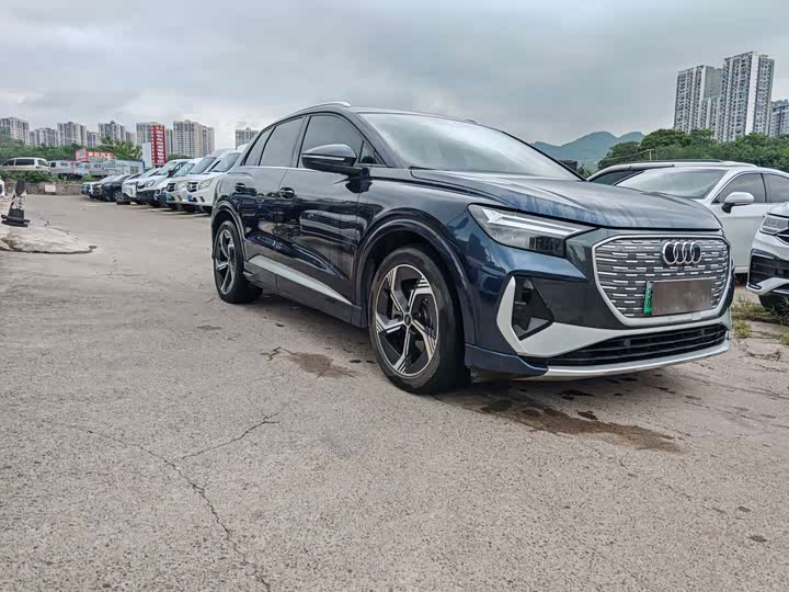 Audi Q4 e-tron 2023 50 e-tron quattro Premium - zdjęcie 10