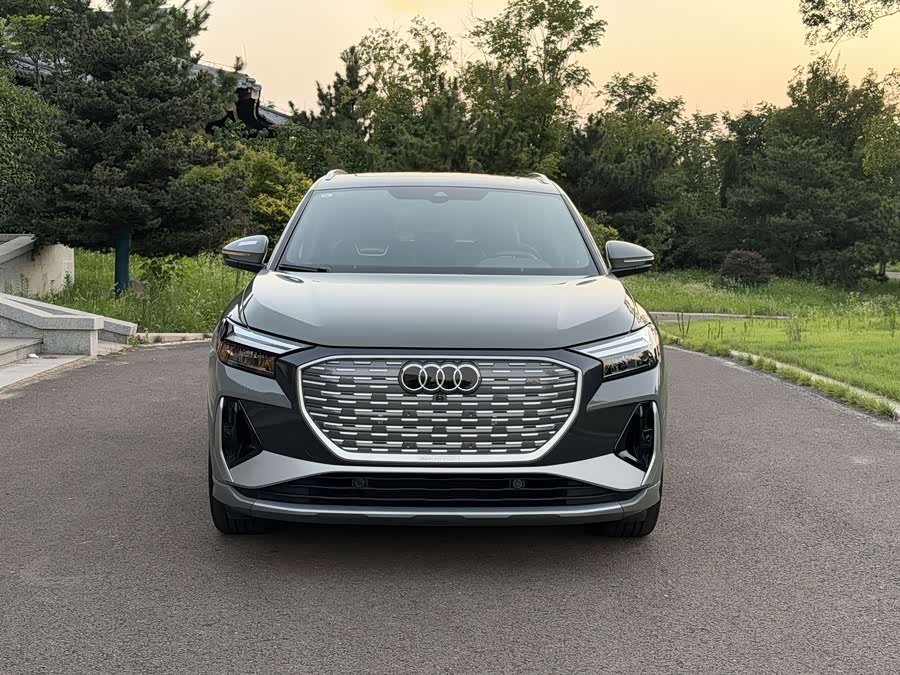 Audi Q4 e-tron 2024 40 e-tron Premium - zdjęcie 2