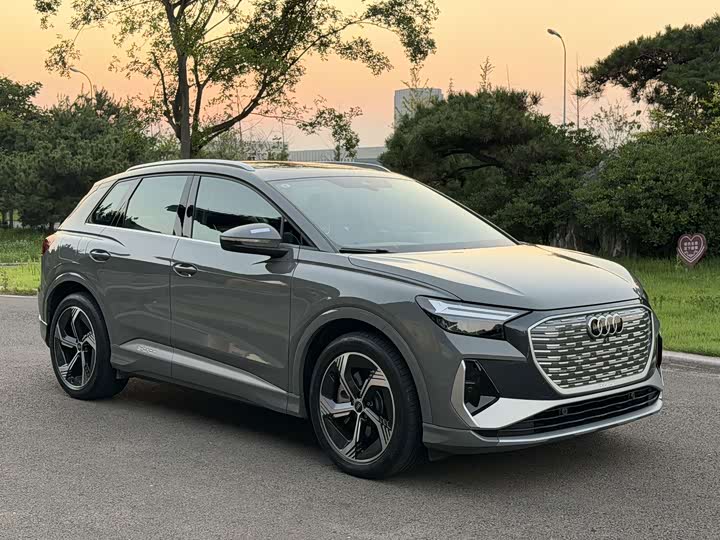 Audi Q4 e-tron 2024 40 e-tron Premium - zdjęcie 12