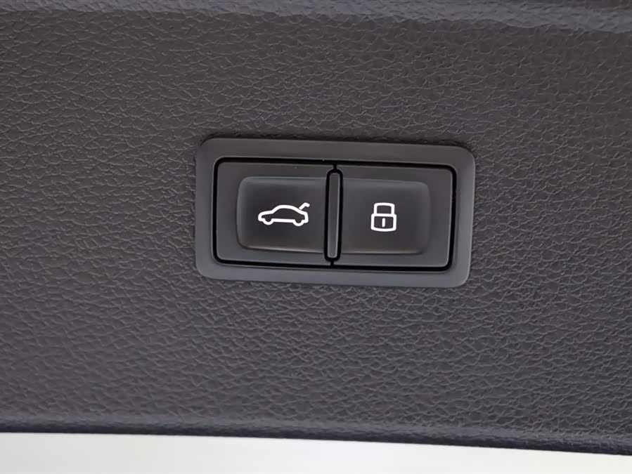 Audi Q5L 2023 45T Luxury Sport - zdjęcie 15