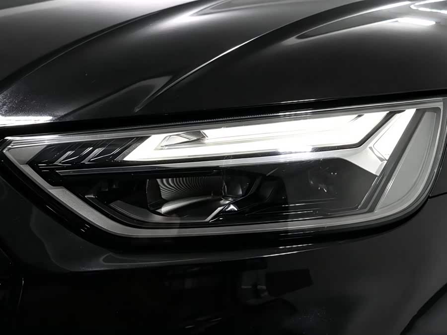 Audi Q5L 2023 45T Luxury Sport - zdjęcie 16