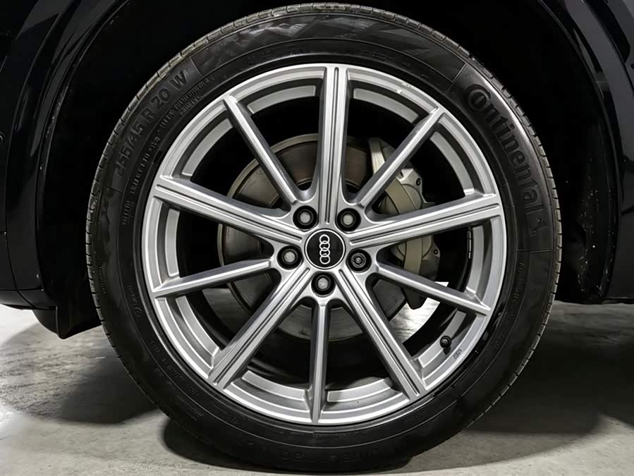 Audi Q5L 2023 45T Luxury Sport - zdjęcie 18