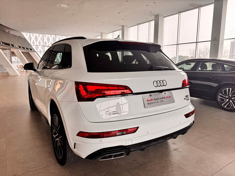 Audi Q5L 2023 45T Luxury Sport - zdjęcie 5