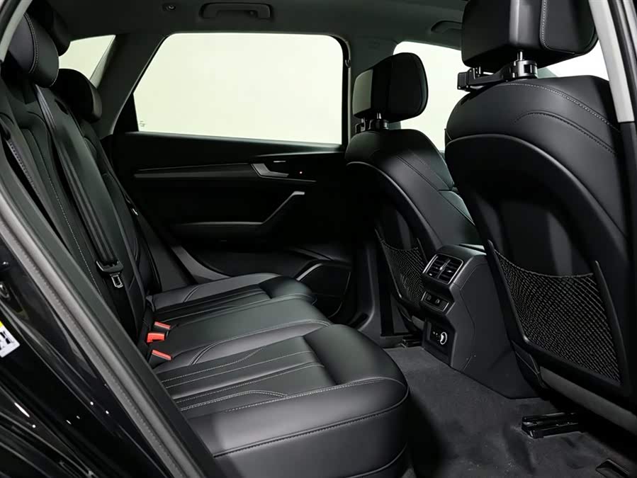 Audi Q5L 2023 45T Luxury Sport - zdjęcie 6