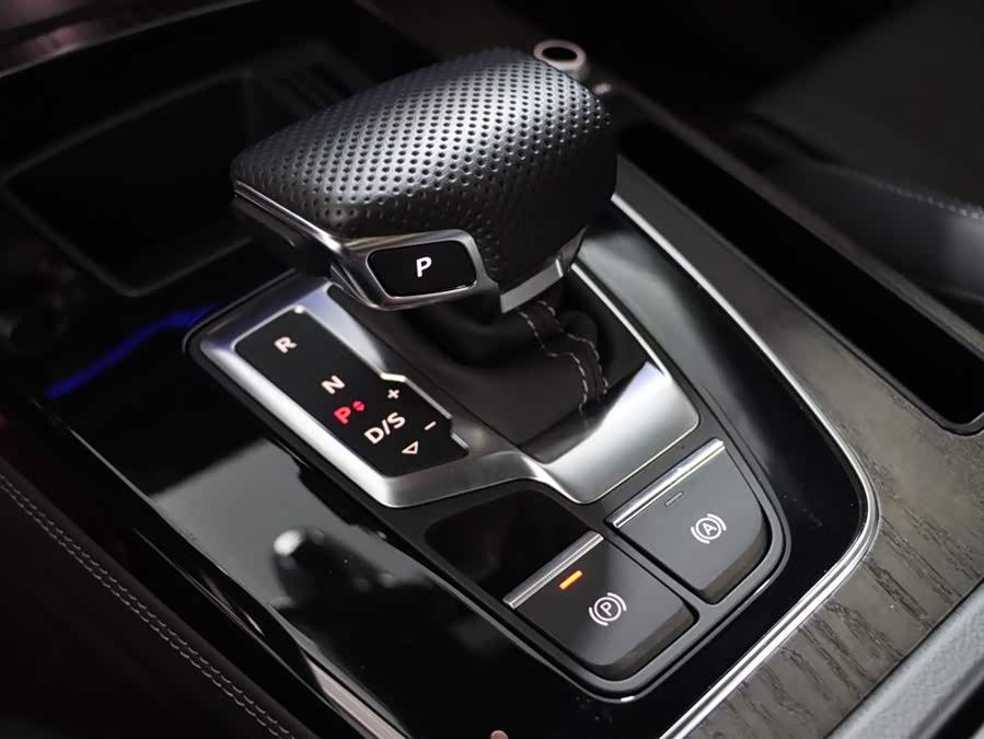 Audi Q5L 2024 40 TFSI Luxury Dynamic Edition - zdjęcie 11
