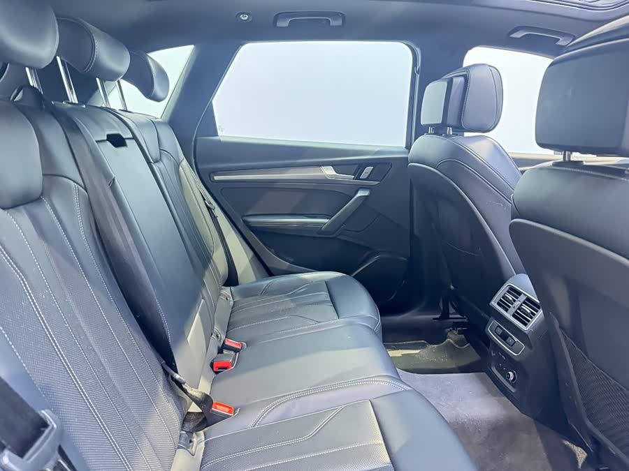 Audi Q5L 2024 40 TFSI Luxury Dynamic Edition - zdjęcie 8