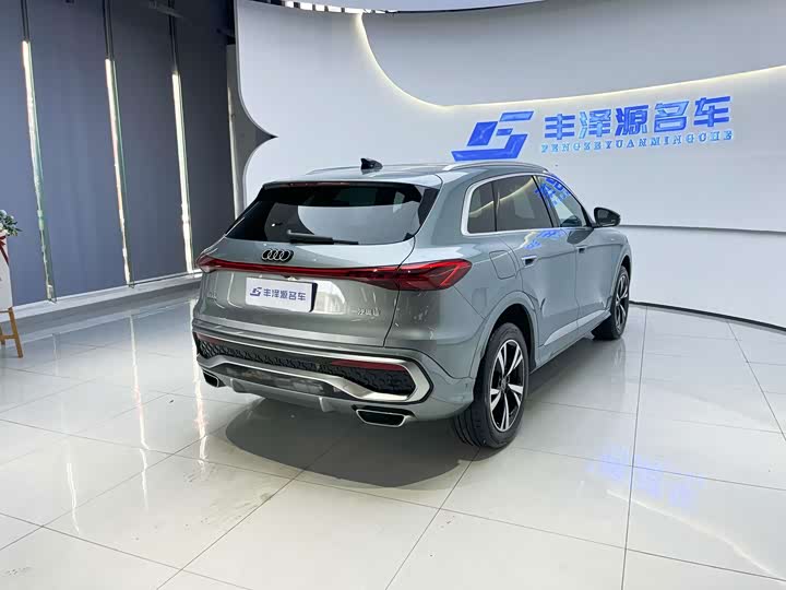 Audi Q5L 2026 2.0T Hybrid Luxury - zdjęcie 13