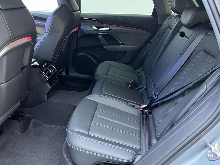 Audi Q5L 2026 2.0T Hybrid Luxury - zdjęcie 16