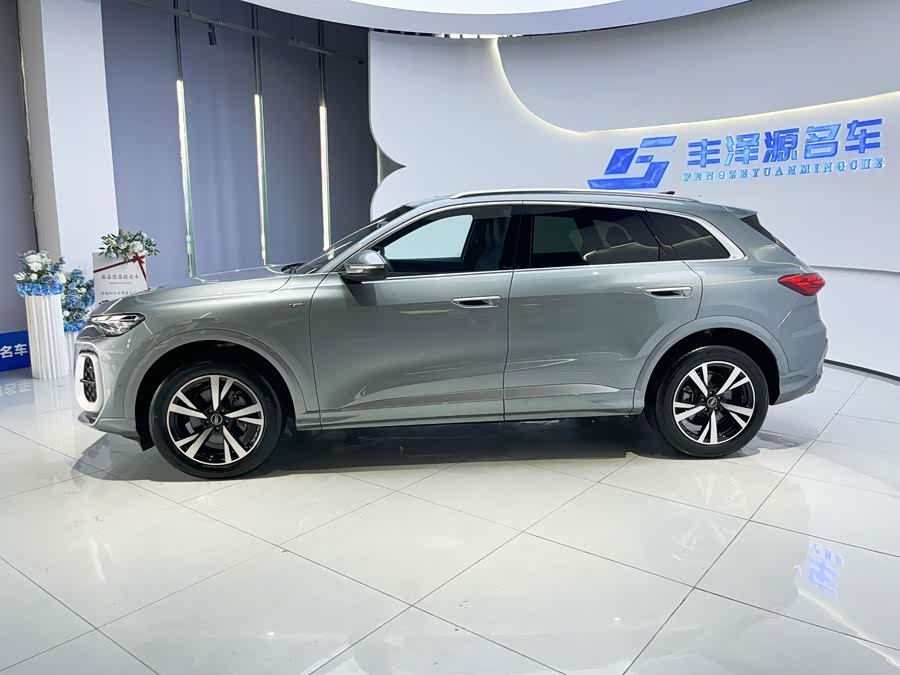Audi Q5L 2026 2.0T Hybrid Luxury - zdjęcie 3