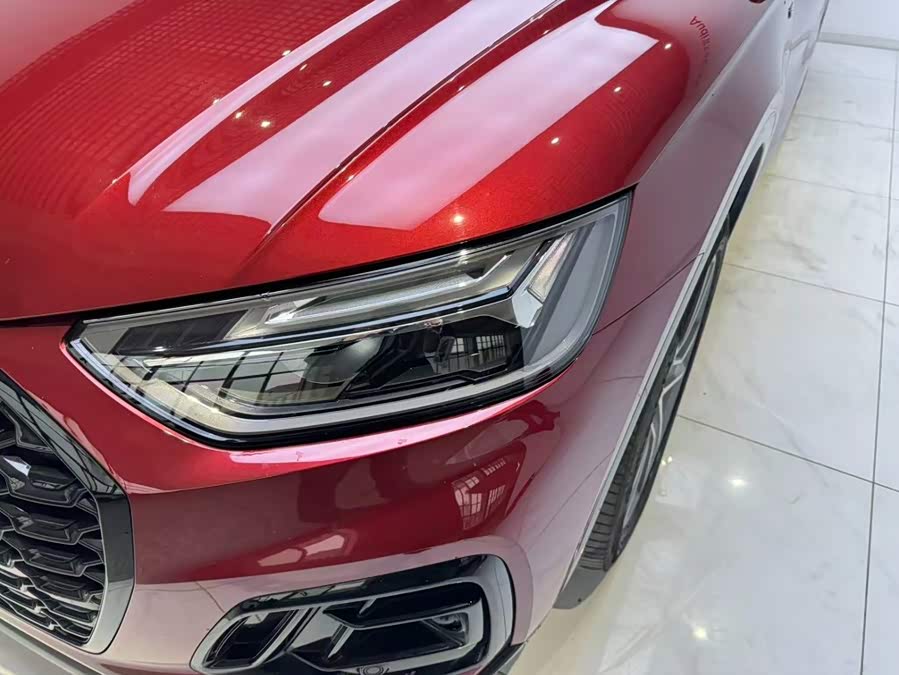 Audi Q5L Sportback 2022 40 TFSI Luxury - zdjęcie 14