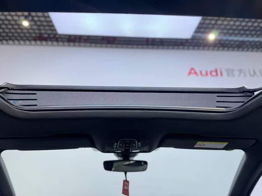 Audi Q5L Sportback 2022 40 TFSI Luxury - zdjęcie 10
