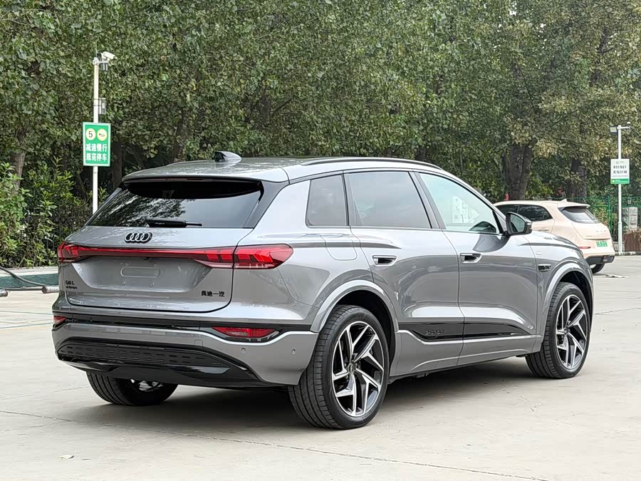 Audi Q6L e-tron 2026 First Edition - zdjęcie 9