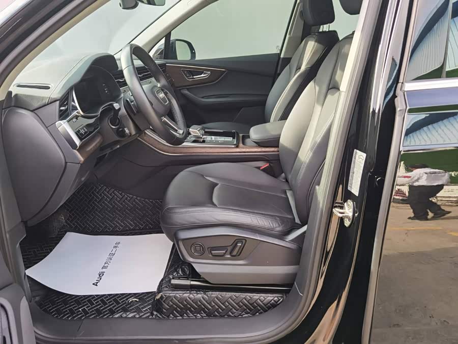 Audi Q7 2023 45 TFSI quattro S line Sport - zdjęcie 13