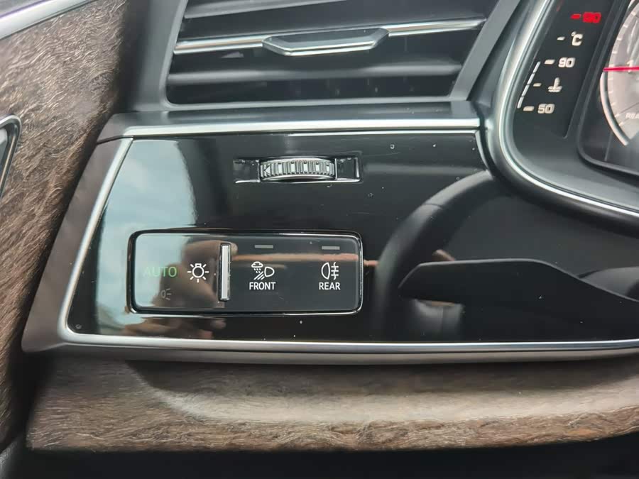 Audi Q7 2023 45 TFSI quattro S line Sport - zdjęcie 14