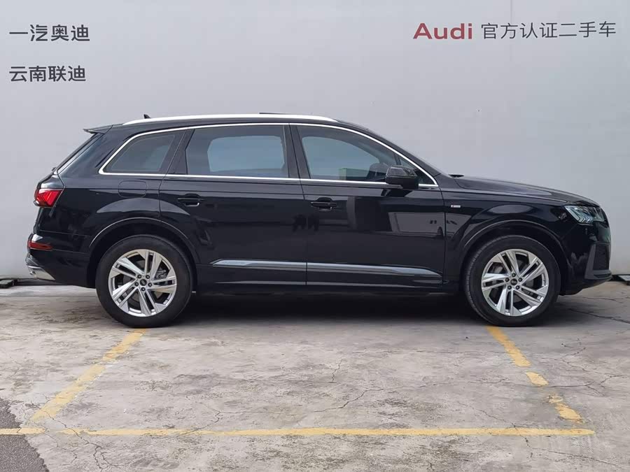 Audi Q7 2023 45 TFSI quattro S line Sport - zdjęcie 4
