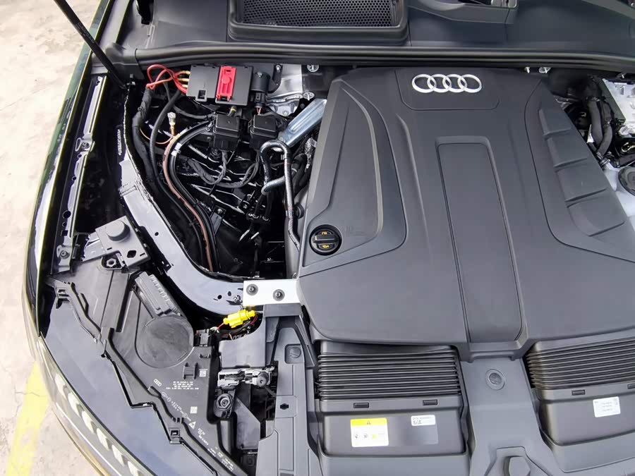 Audi Q7 2023 45 TFSI quattro S line Sport - zdjęcie 8