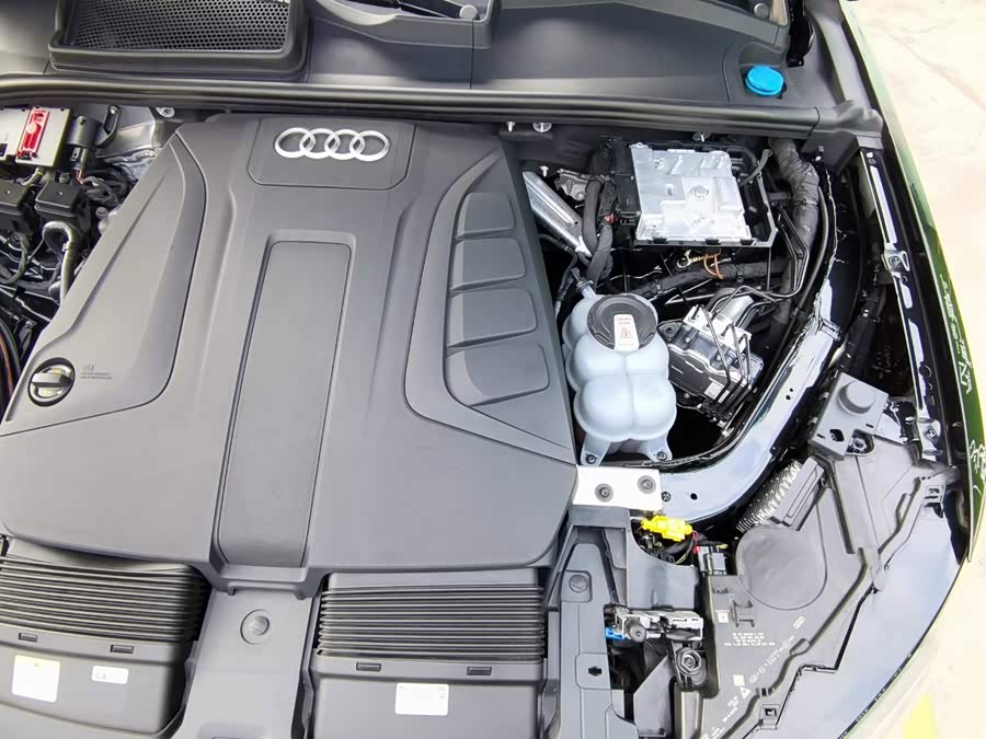 Audi Q7 2023 45 TFSI quattro S line Sport - zdjęcie 9