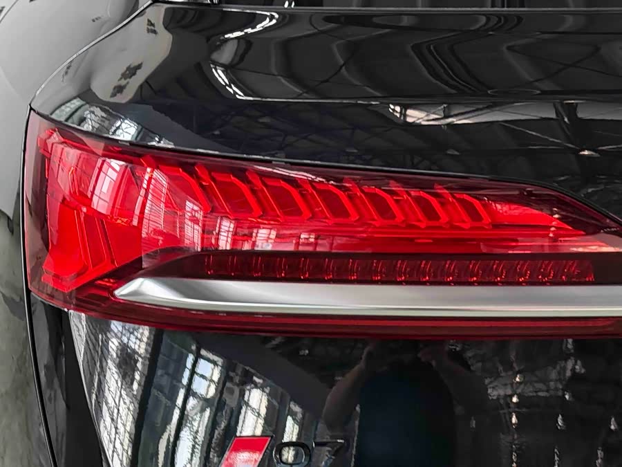 Audi Q7 2025 55 TFSI quattro S line Sport - zdjęcie 11