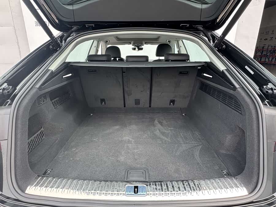 Audi Q8 2024 55 TFSI Luxury Sport - zdjęcie 18