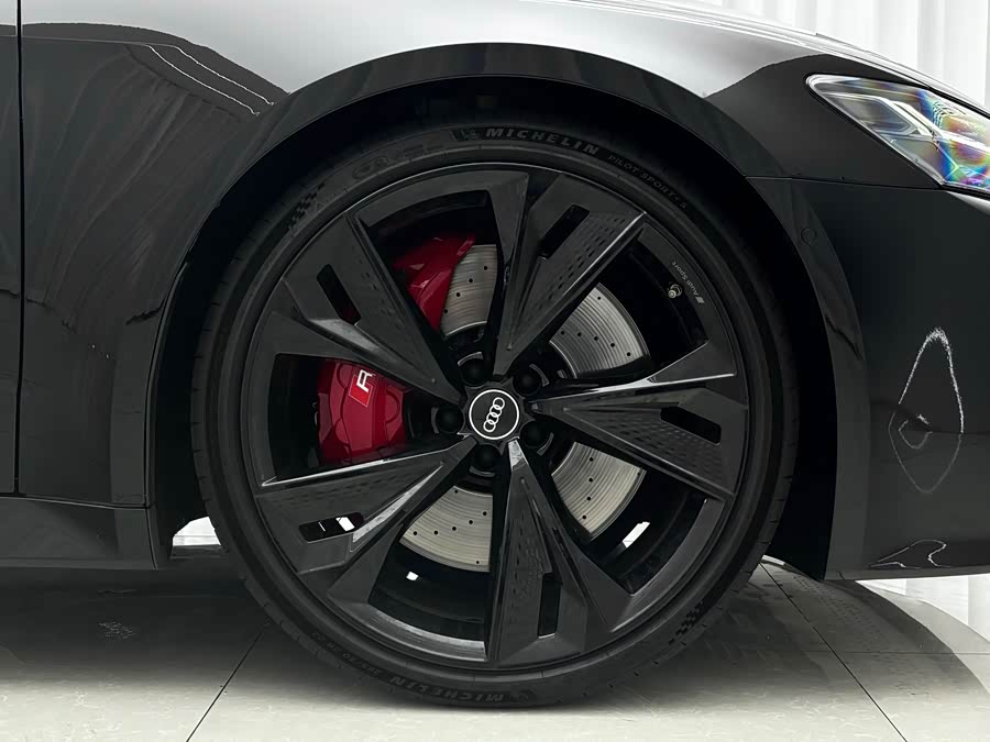 Audi RS 7 2024 RS 7 4.0T Sportback performance - zdjęcie 18
