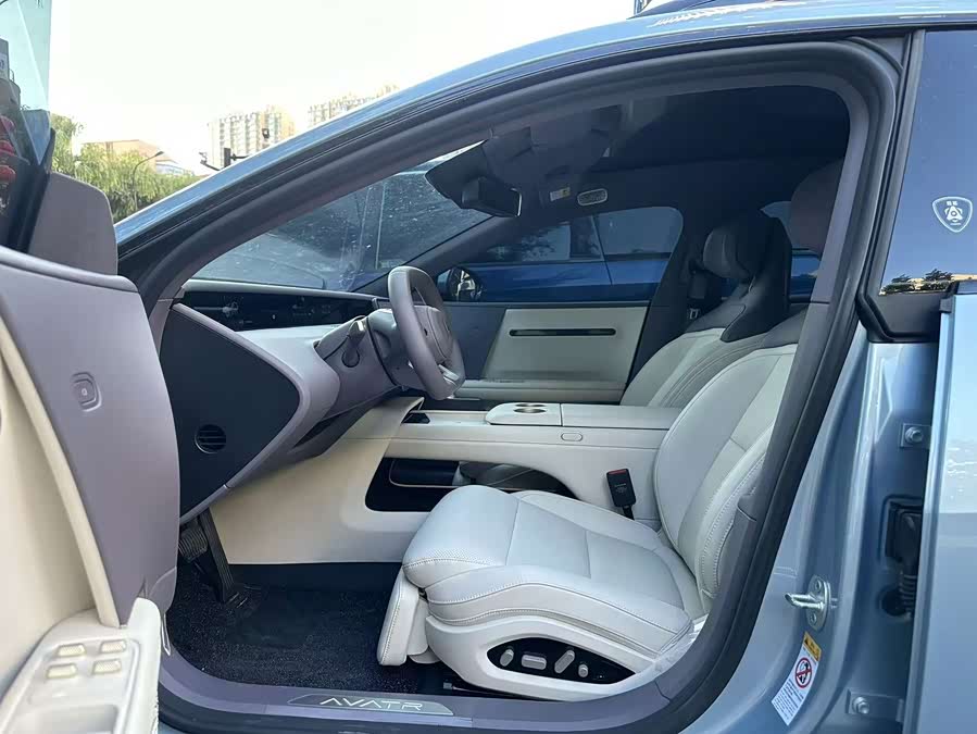 Avatr 06T 2026 Performance 3-Motor EV - zdjęcie 10