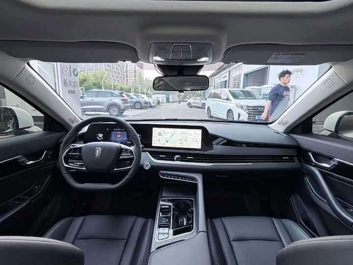 B70 2025 Dragon Edition 1.5T Comfort - zdjęcie 14