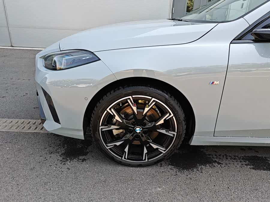 BMW 2 Series 2025 225L M Sport Night Package - zdjęcie 13