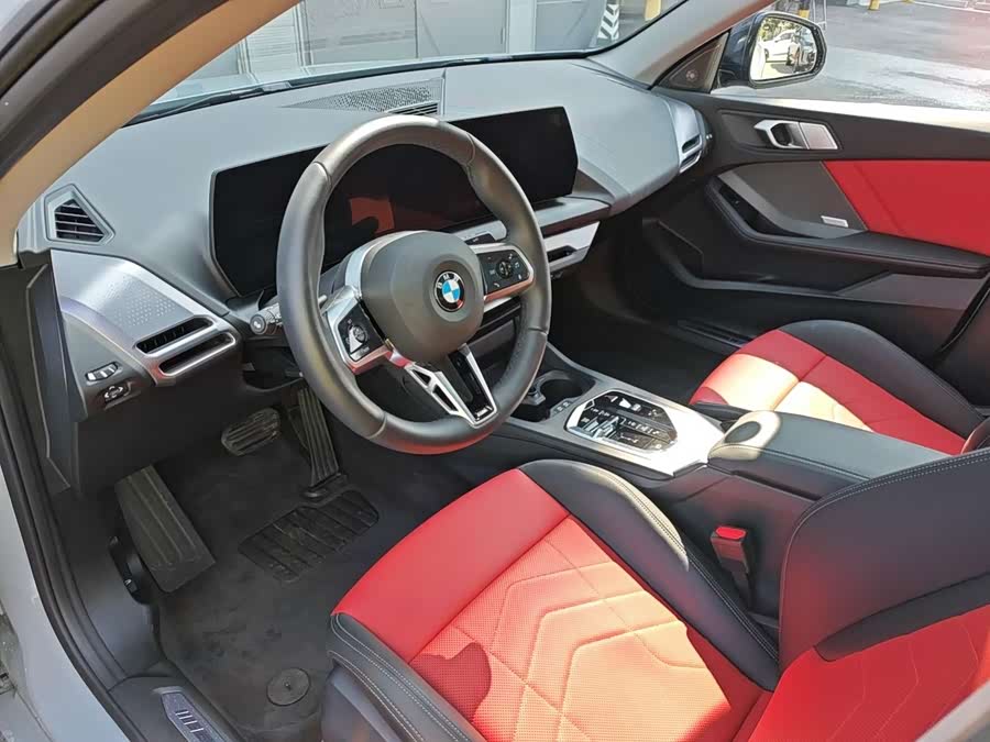 BMW 2 Series 2025 225L M Sport Night Package - zdjęcie 3