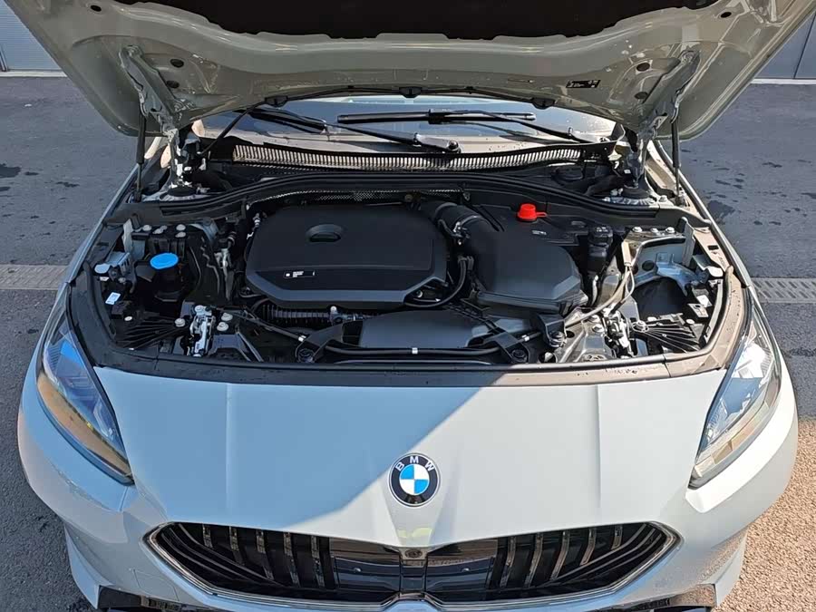 BMW 2 Series 2025 225L M Sport Night Package - zdjęcie 10