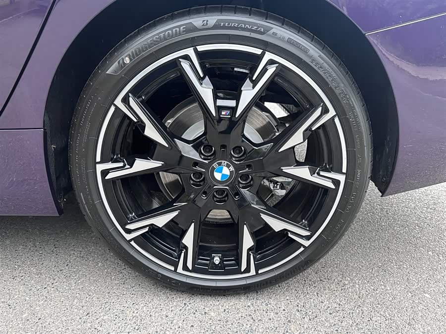 BMW 2 Series 2026 225L M Sport Night Package - zdjęcie 18