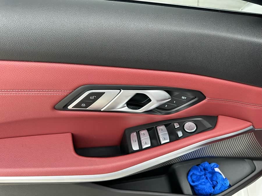 BMW 3 Series 2023 320Li M Sport - zdjęcie 13