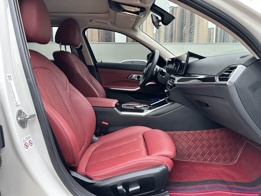 BMW 3 Series 2023 320Li M Sport - zdjęcie 18