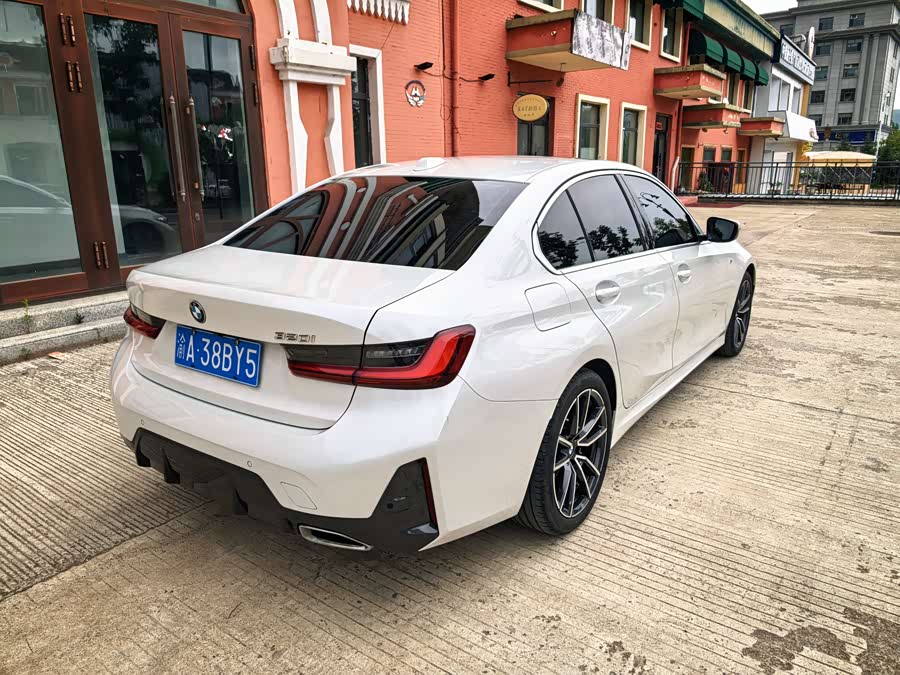 BMW 3 Series 2023 320i M Sport - zdjęcie 6