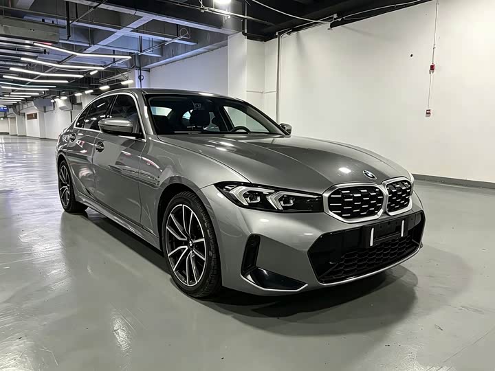 BMW 3 Series 2023 325Li M Sport - zdjęcie 19