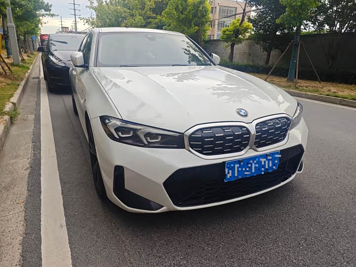 BMW 3 Series 2023 325i M Sport - zdjęcie 18