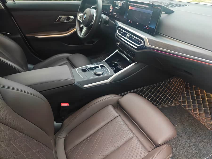BMW 3 Series 2023 325i M Sport - zdjęcie 10