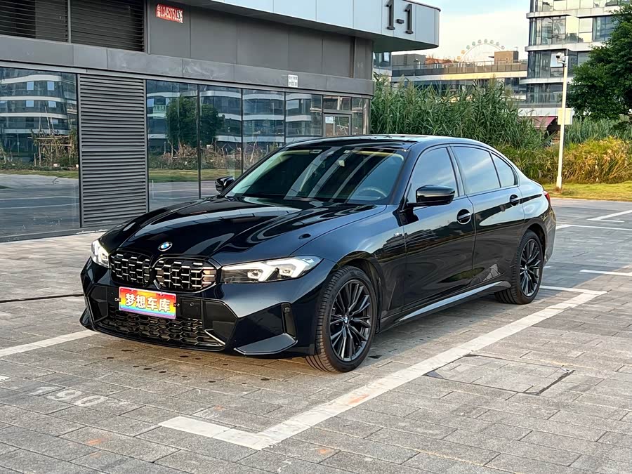 BMW 3 Series 2024 325Li M Sport Night Package - zdjęcie 1