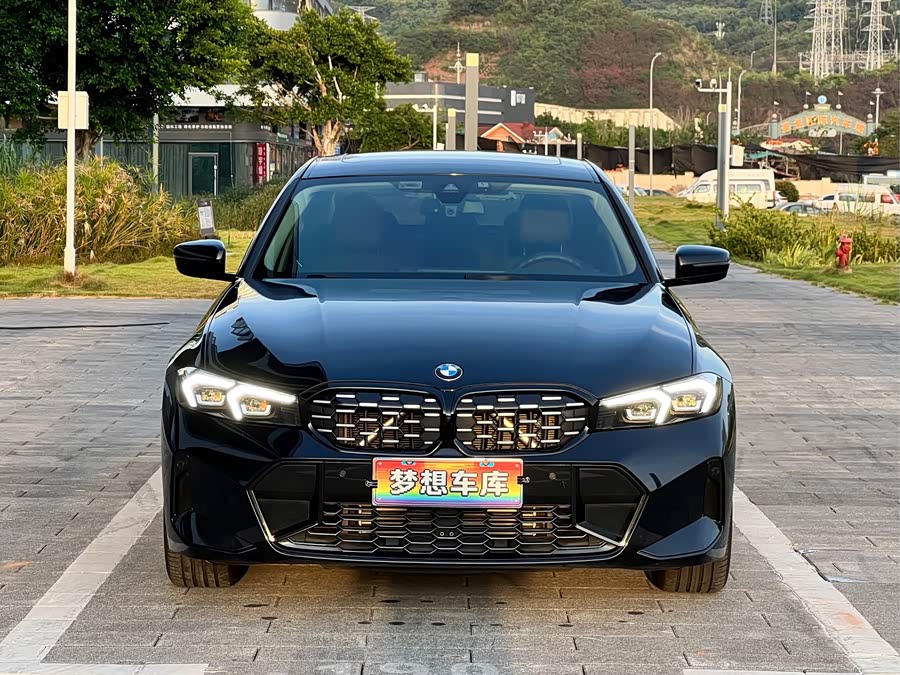 BMW 3 Series 2024 325Li M Sport Night Package - zdjęcie 2
