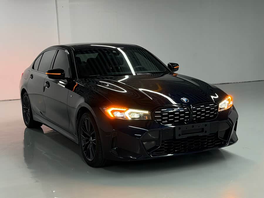 BMW 3 Series 2024 325Li M Sport Night Package - zdjęcie 2