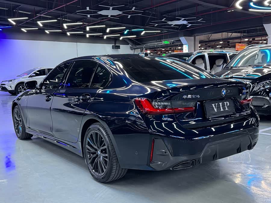 BMW 3 Series 2024 325Li M Sport Night Package - zdjęcie 12