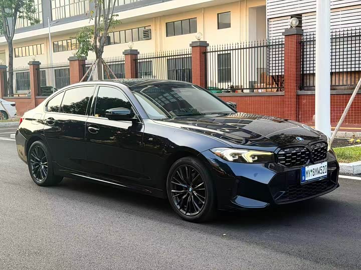 BMW 3 Series 2024 325Li M Sport Night Package - zdjęcie 17