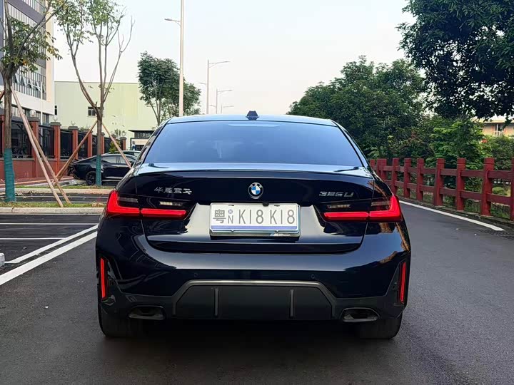BMW 3 Series 2024 325Li M Sport Night Package - zdjęcie 19