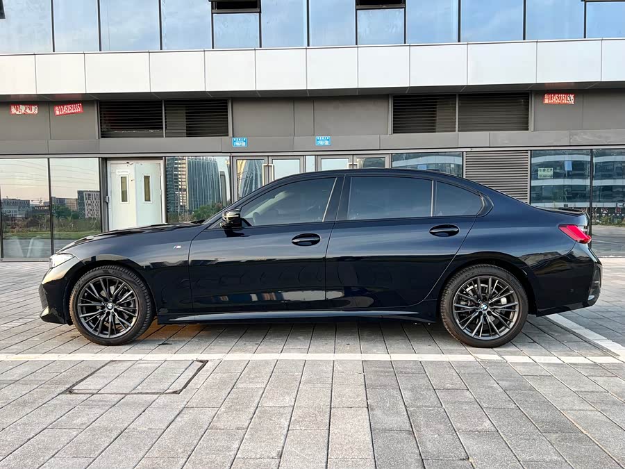 BMW 3 Series 2024 325Li M Sport Night Package - zdjęcie 4