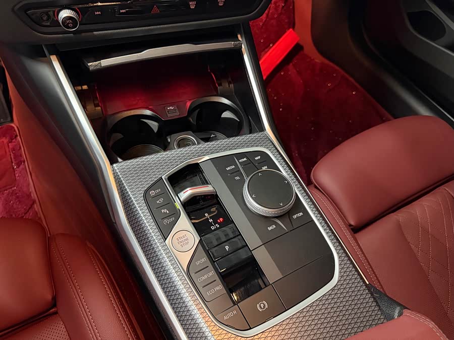 BMW 3 Series 2024 325Li M Sport Night Package - zdjęcie 10