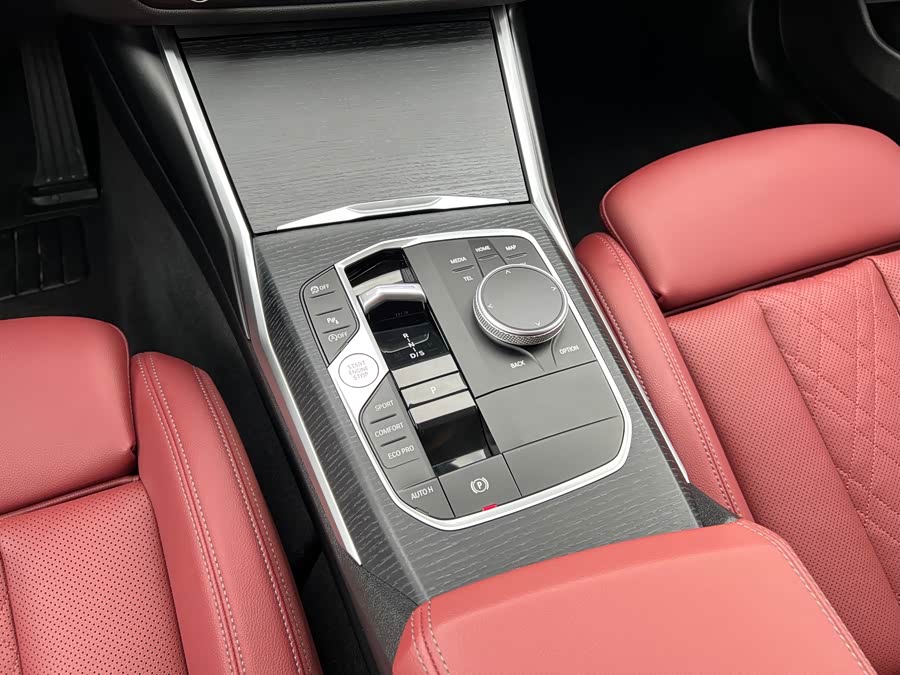 BMW 3 Series 2025 325Li M Sport Package - zdjęcie 14