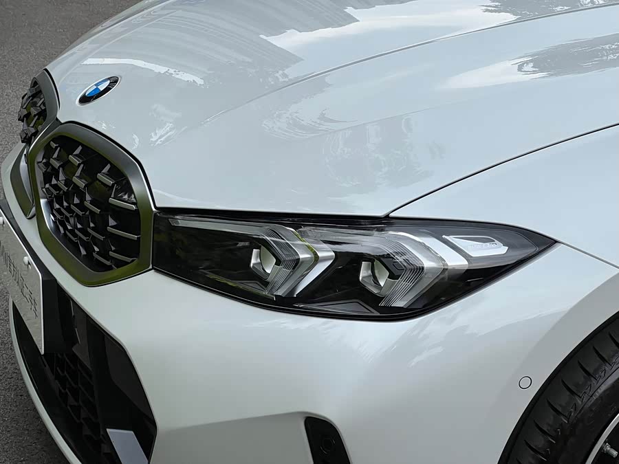 BMW 3 Series 2025 325Li M Sport Package - zdjęcie 18