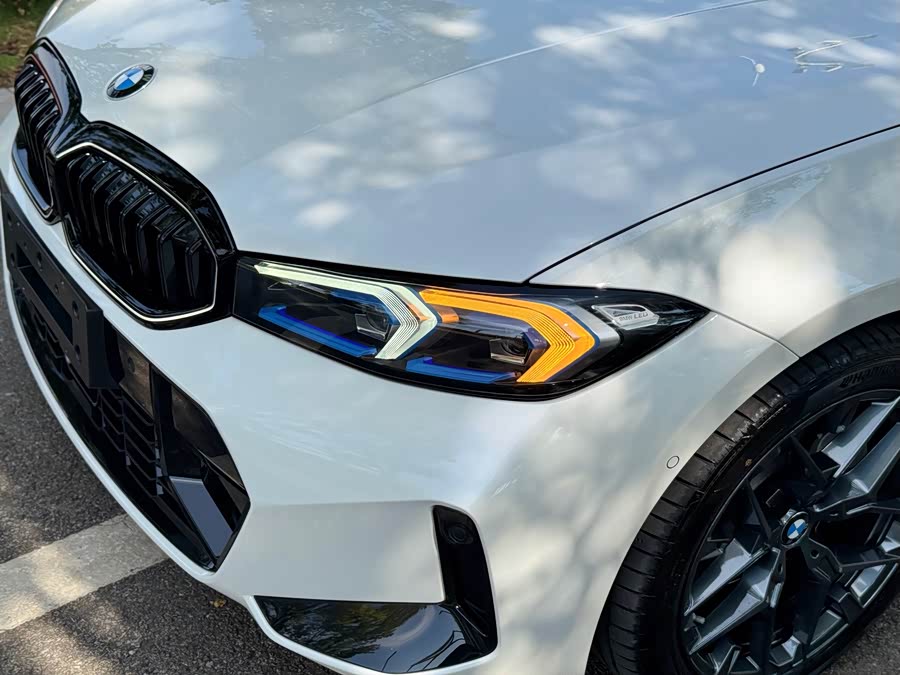BMW 3 Series 2025 330Li Luxury M Sport Night Package - zdjęcie 12